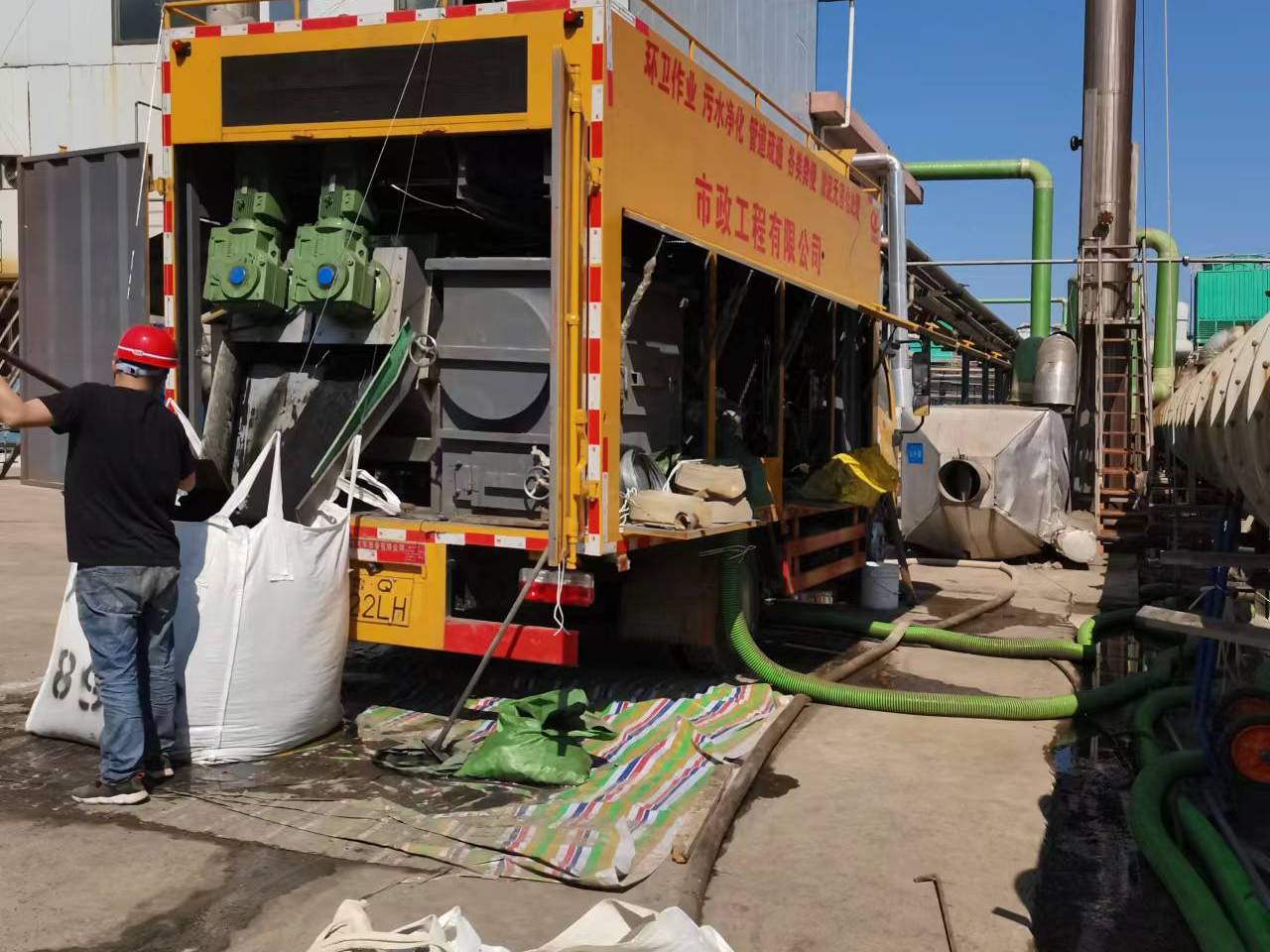 迁西淤泥压干处理